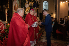 1301B16F-E5F0-4FFE-894F-54FC594B7282