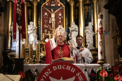 573EFA52-B575-4CC1-A767-CA95B546432D