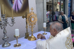 317F4B6D-5051-49F9-990C-2BD4F3105007