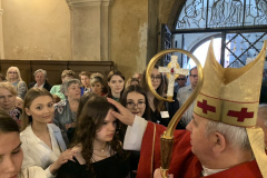 C4B793A0-E8C8-421D-B4D0-28875320F5CE