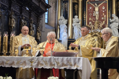 596fef6e-69d4-409d-ab22-d19d23472e99