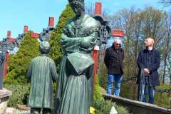 328ff12a-9065-421d-9b58-24599889a02f