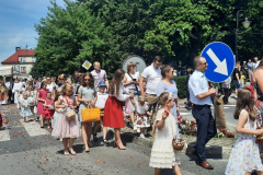 FFB957D7-2464-46E5-853B-BB7855A430DA