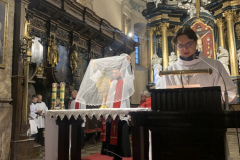 FEEC813B-B6AC-44D4-8E62-C0D09344AC5C